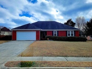 Building Photo - 122 Pebblebrook Cir