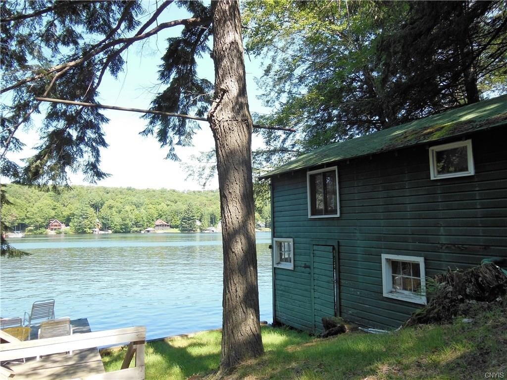 Primary Photo - 279 Petrie Rd