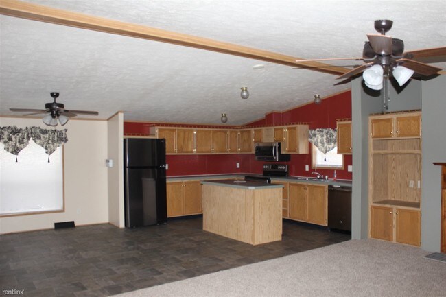 Building Photo - 40167 Badgersburg Rd