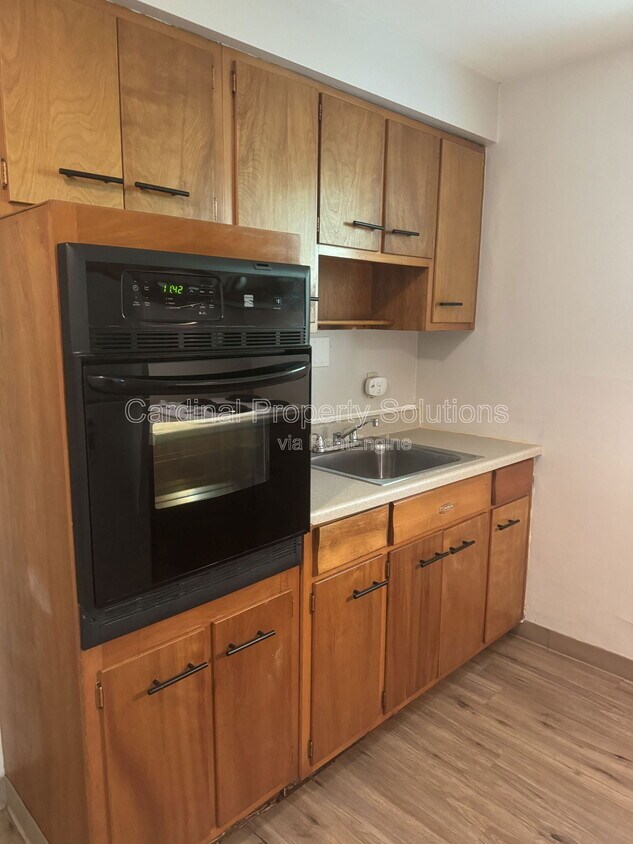 Foto principal - 2997 Westwood Northern Blvd