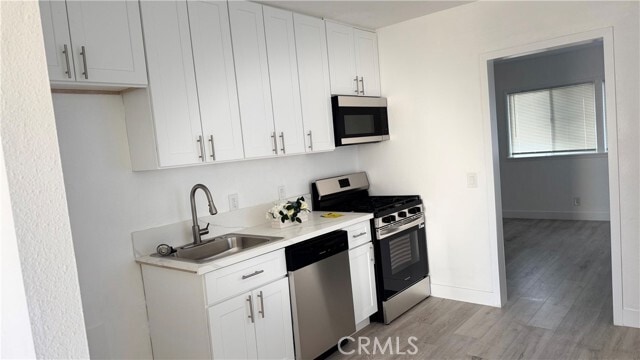 Foto del edificio - 810 Jarrow Ave
