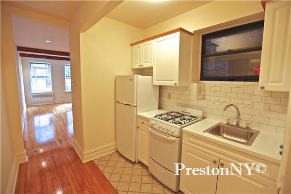 Foto del edificio - 316 E 34th St