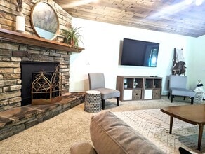 Building Photo - 1317 Orchard Ct