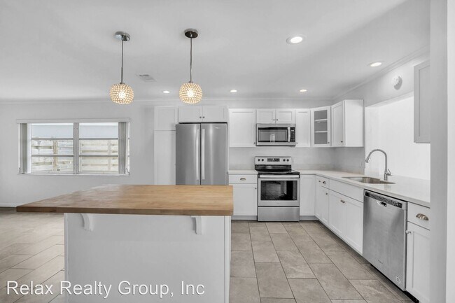 Foto del edificio - 3 br, 2 bath House - 5808 Briarwood Ave