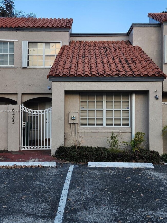 Building Photo - 6485 SW 129th Ave