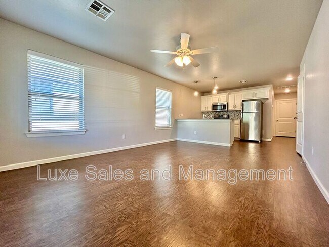 Foto del edificio - 11508 N Lincoln Blvd