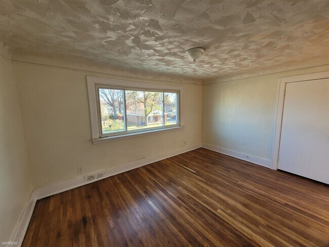 Building Photo - 4 br, 2 bath House - 20117 Santa Rosa Dr