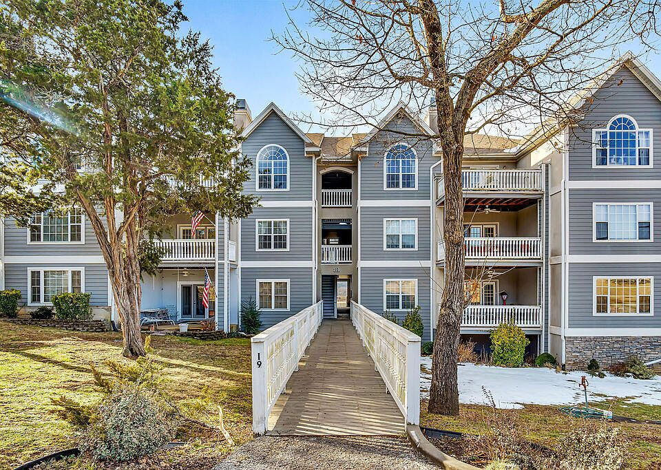 Primary Photo - Spacious 3 Bedroom Branson Condo