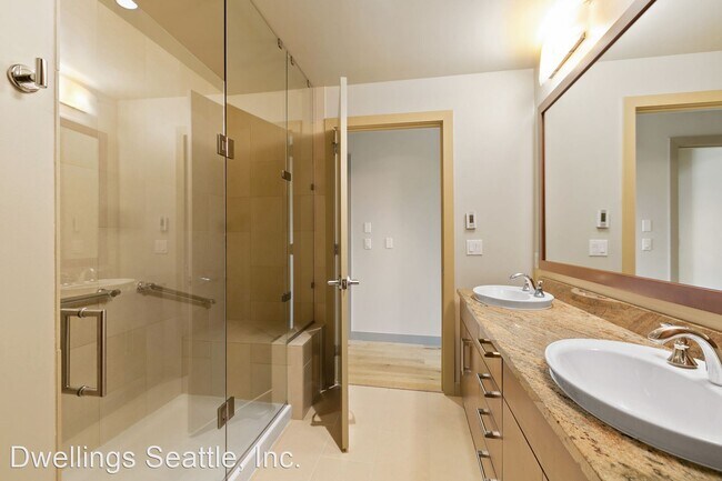 Building Photo - 2 br, 2 bath House - 2121 Terry Ave, #N1405