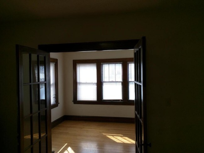 Building Photo - 2016 East Franklin Avenue, Unit 4