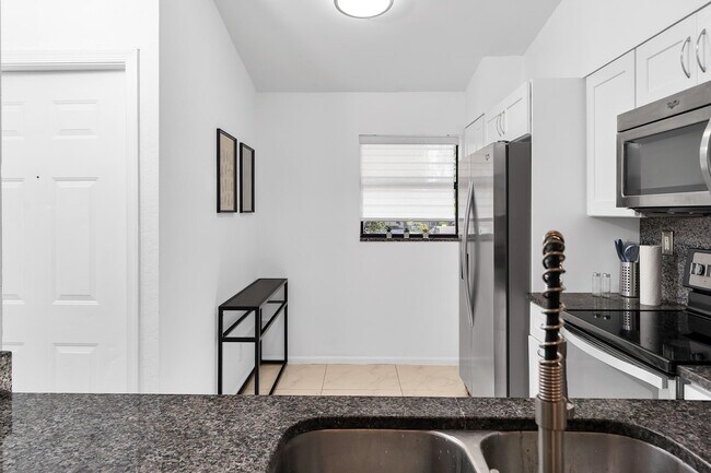 Foto del edificio - 3139 Millwood Terrace