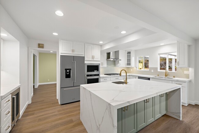 Photo - 20152 Redlands Dr House