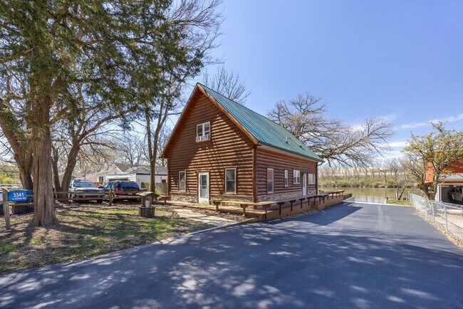 Foto del edificio - 3341 E 2059th Rd