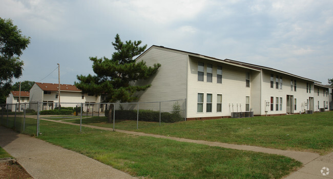 Foto del edificio - Village Green