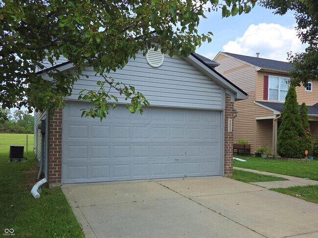 Foto del edificio - 4320 Village Bend Ln