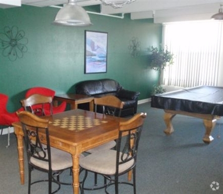 Sala de juegos - Westhaven Senior Apartments 62+