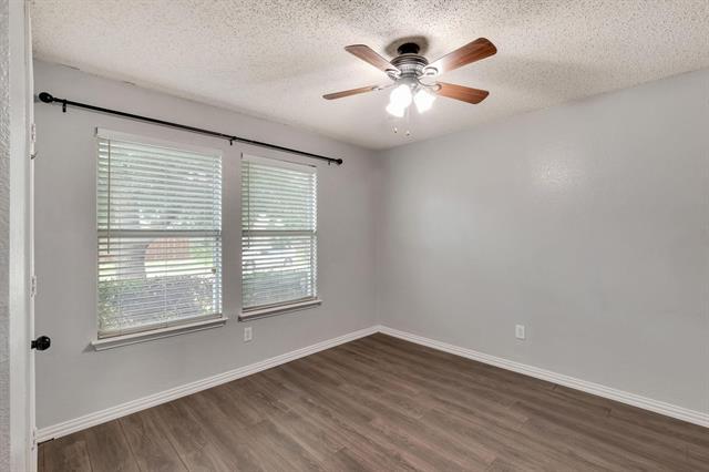 Building Photo - 2416 Rolling Ridge Dr