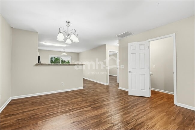 Building Photo - 406 Flint Dr