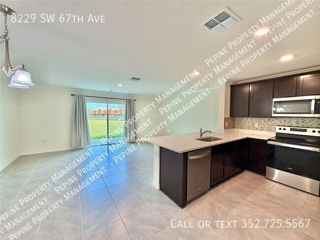 Foto del edificio - 8229 SW 67th Ave