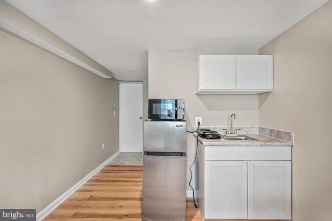 Foto del edificio - 10849 Academy Rd