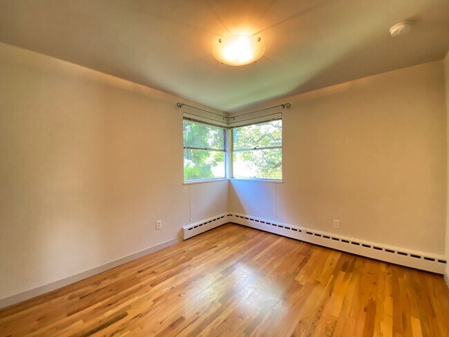 Building Photo - 2113 N 37th St
