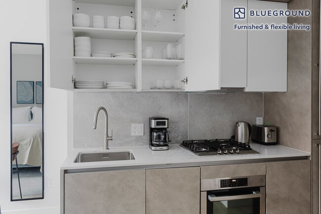 Building Photo - 88 East End Ave