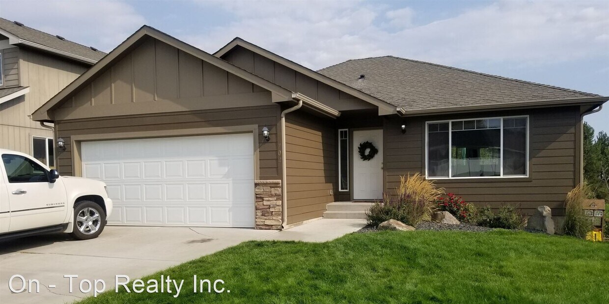 Foto principal - 6 br, 3 bath House - 702 E. Silver Pine Rd