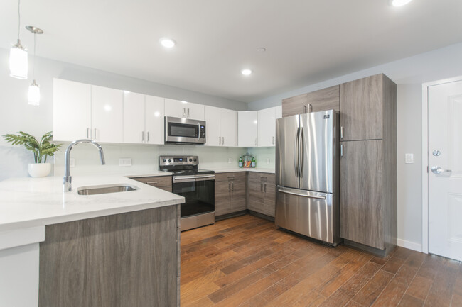 Building Photo - 3857 Pechin St