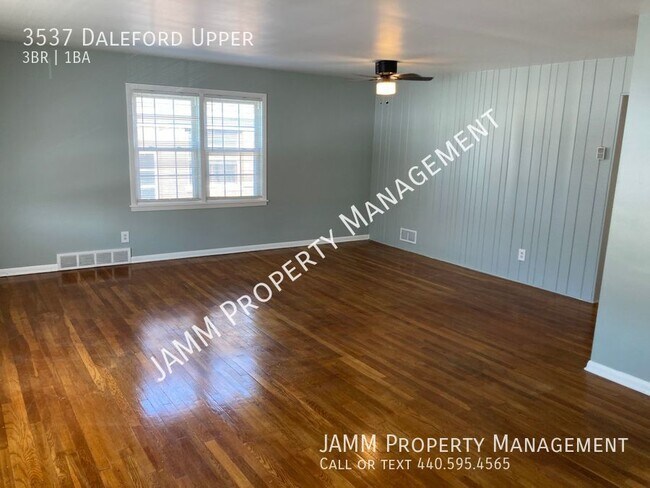 Building Photo - Shaker Heights: UPPER UNIT DUPLEX 3-Bedroom
