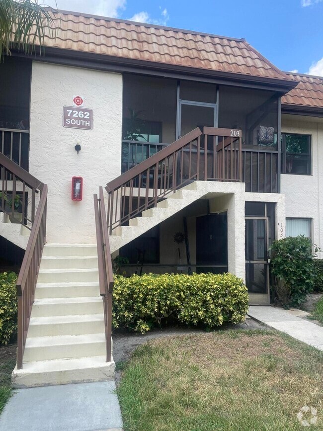 Building Photo - 7262 Golf Colony Ct