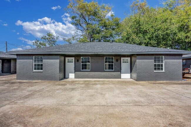 Building Photo - 7622 Lavender St