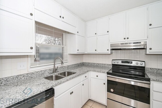 Foto del edificio - REDUCED!