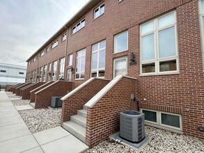 Building Photo - 6834 W 65th St
