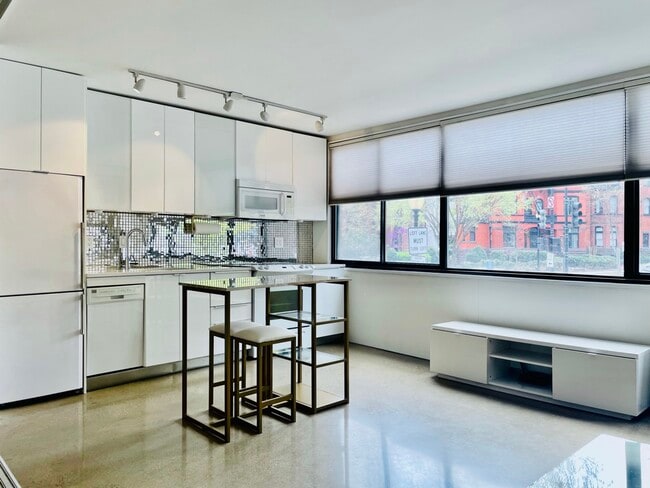 Building Photo - 2201 L St NW