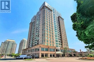 Building Photo - 8 Lee Centre Dr