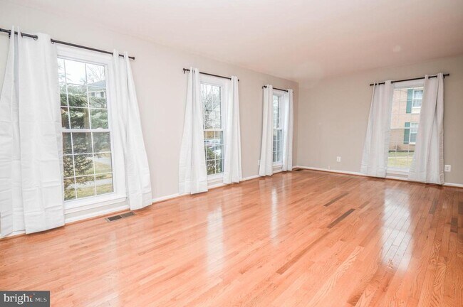 Building Photo - 9209 Frostburg Way