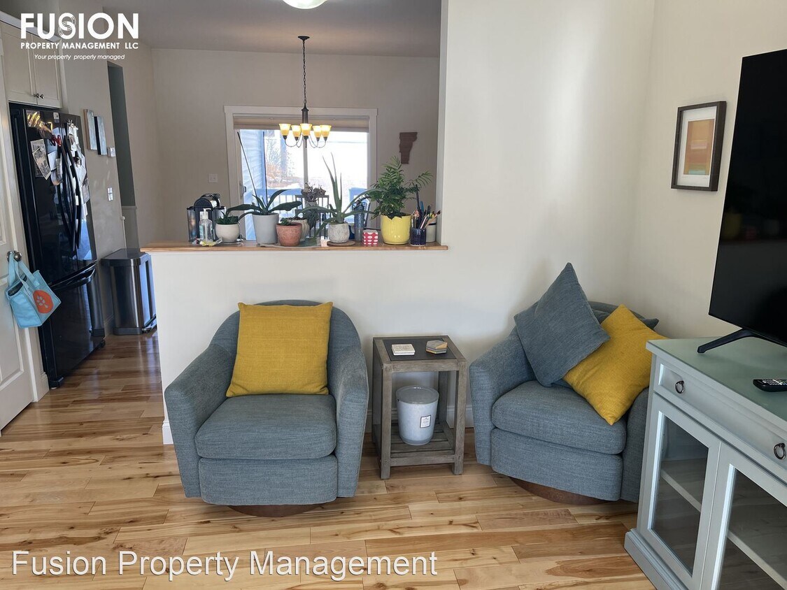 Primary Photo - 2 br, 1.5 bath House - 123 South Jefferson...