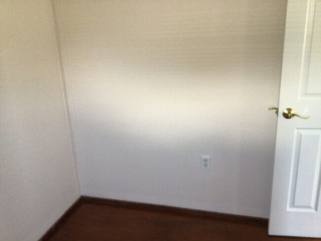 Foto del edificio - GREAT LOCATION! 2-Bedroom/ 1-Bath