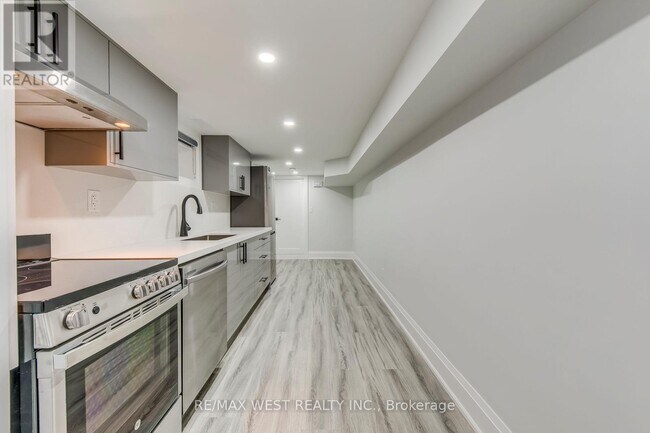 Photo du bâtiment - 1190 Ossington Ave
