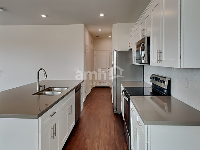 Building Photo - 8874 Carmine Cob Ave