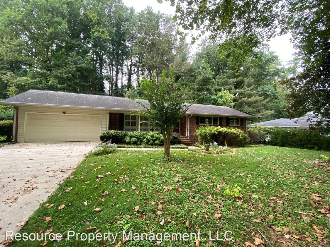 Primary Photo - 3 br, 2 bath House - 745 Holly Drive