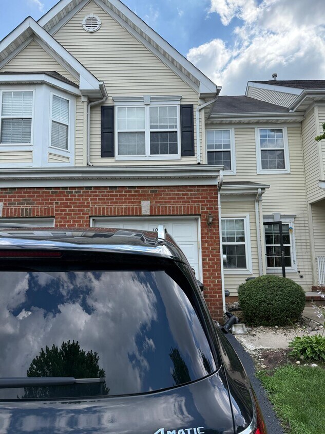 Foto principal - 1010 Margaret Ct
