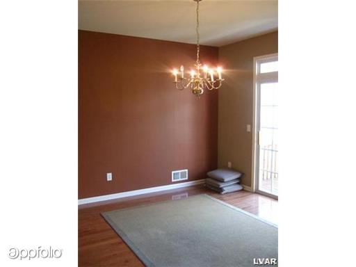 Building Photo - 221 Eagles Creek Ct