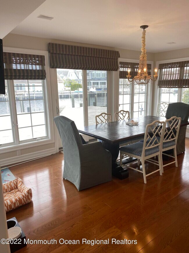 Foto del edificio - 254 Curtis Point Dr