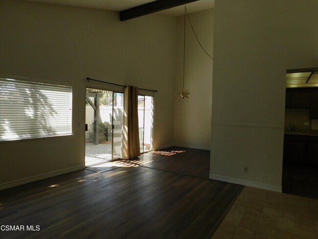 Foto del edificio - 207 Heather Ridge Ave