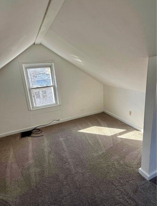 Foto del edificio - 3 Bedroom Home for Rent in Ewing, NJ