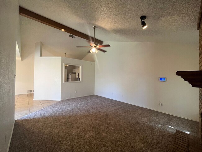 Foto del edificio - Adorable town-home