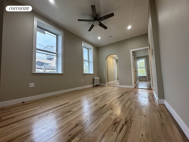 Foto del edificio - 217 Vernon Ave