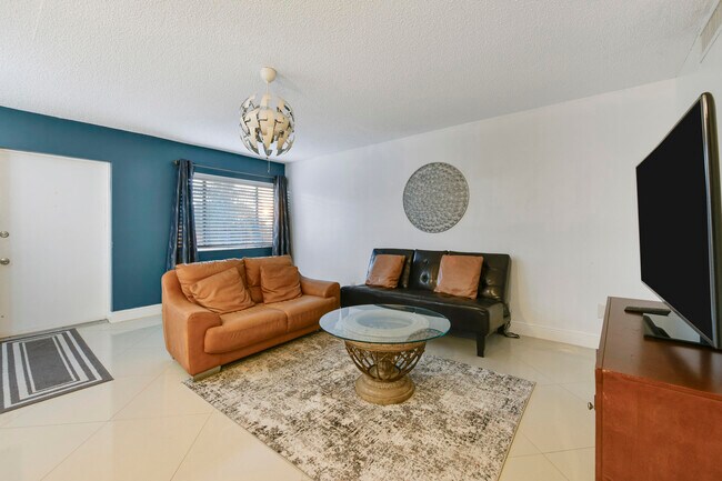 Foto del edificio - 3100 Springdale Blvd