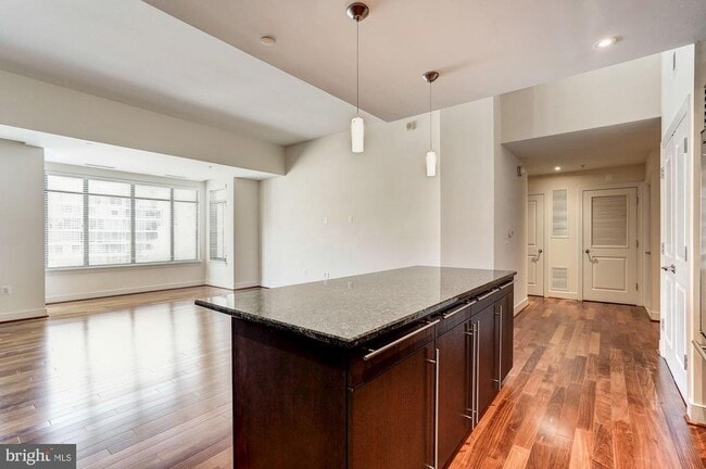 Foto del edificio - 2425 L St NW